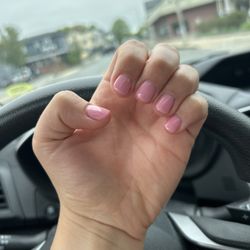 Lien Nails and Spa - Gel manucure