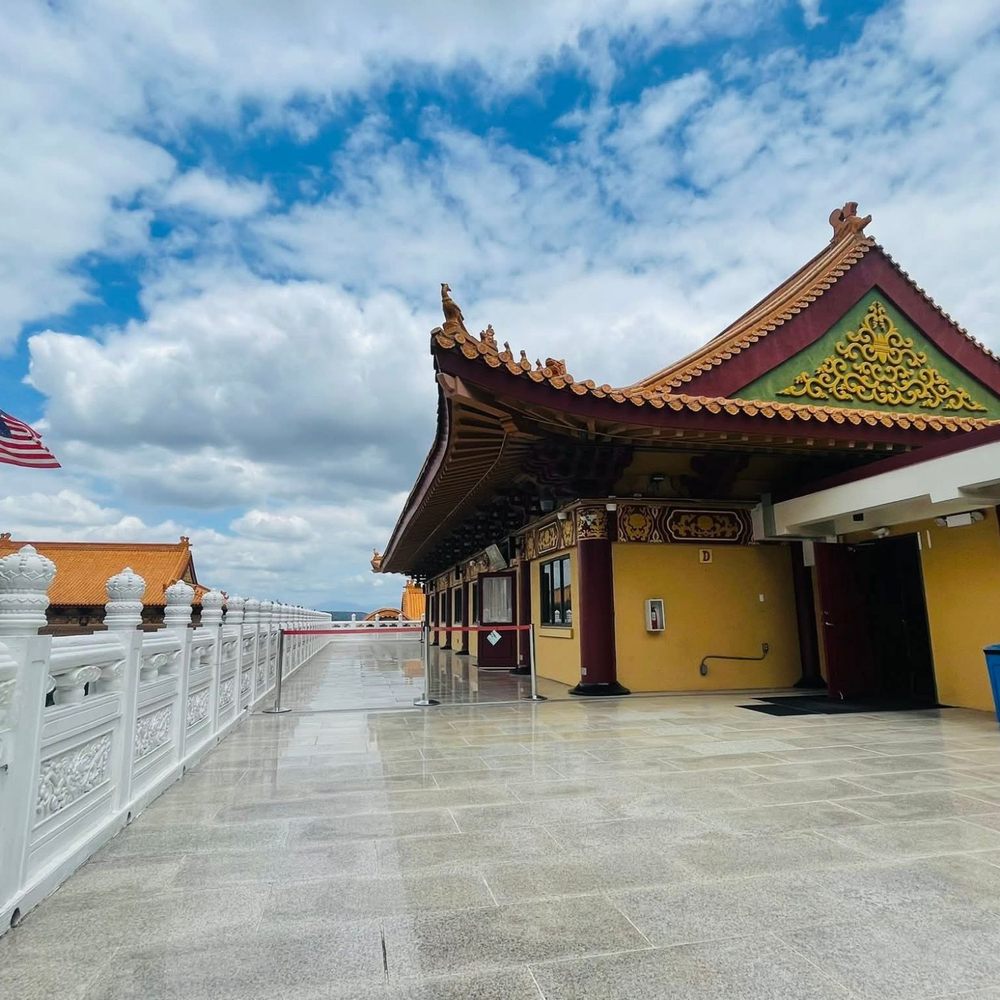 Hsi Lai Temple - Buddhist Temples Near Me - Hacienda Heights, California