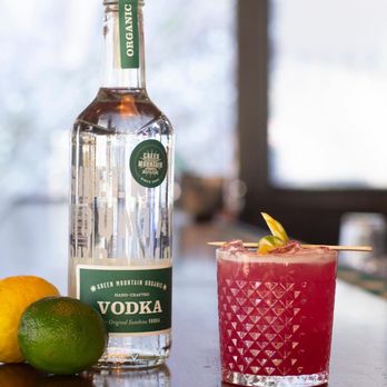 Backyard - Cocktail special - Bars Near Me - Stowe, Vermont