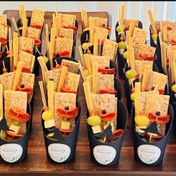 Charcuterie Queen Creations - Individual Cups