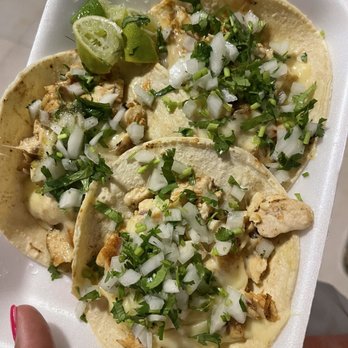 Carnitas Michoacán - Chicken tacos - Mexican Near Me - Cancún, ROO