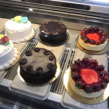 Mike's Pastry - Cakes. - Bakeries Near Me - Boston, Massachusetts