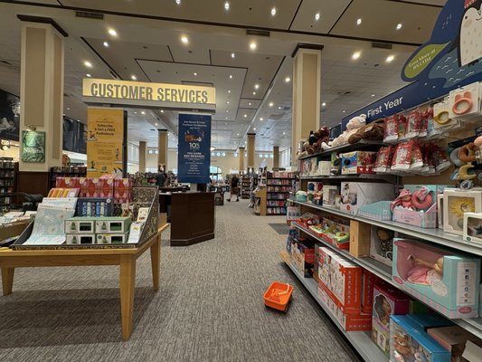 Barnes & Noble by null