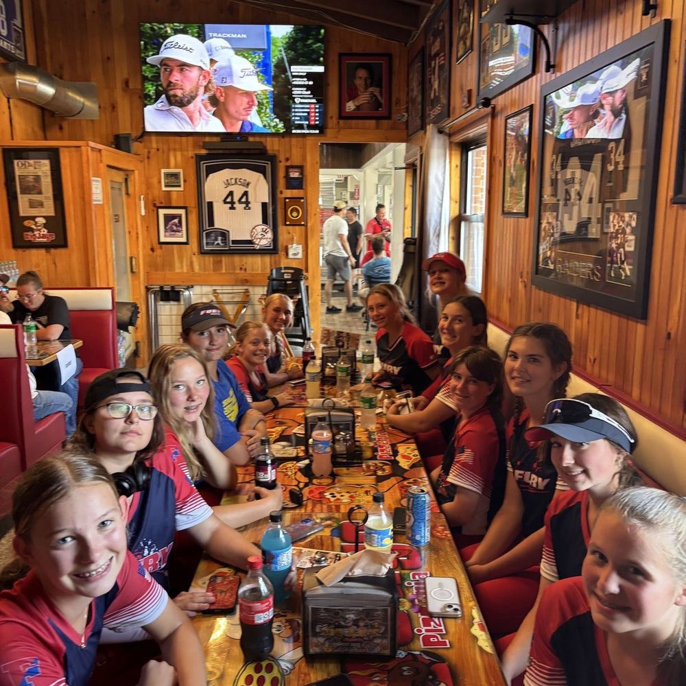 Big Jays Pizzeria - Large dining area - Pizza Near Me - Marcy, New York