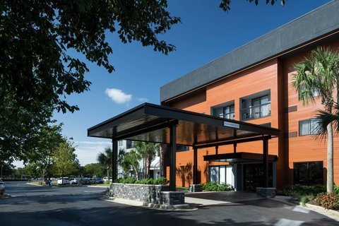 Courtyard by Marriott Pensacola by null