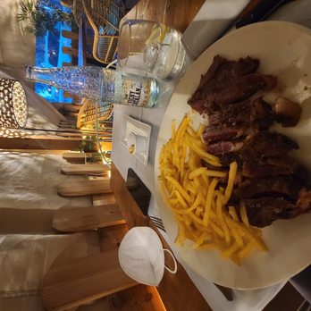 Casa Julián - Lomo Alto 300 GR cooked to perfection and salted just right! Highly recommend. - Spanish Near Me - Madrid, M
