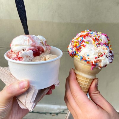 Zsa's Ice Cream by null