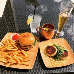 Le Bar