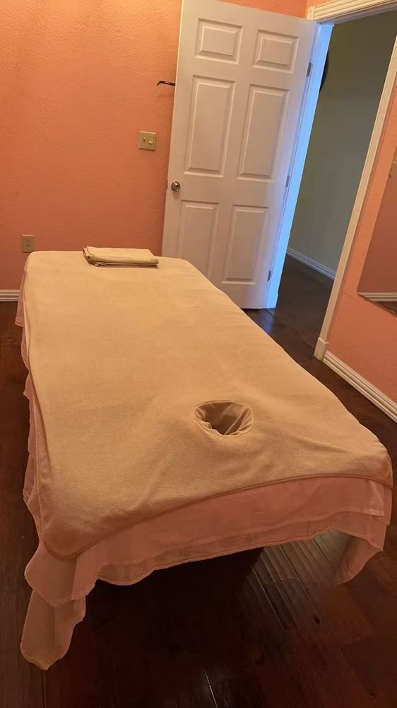 Sun Massage Center Logo