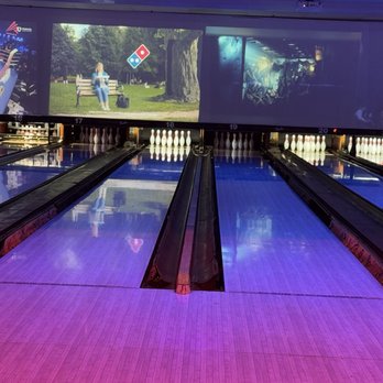 Bowlero Lakeside - Bowling Near Me - Valley Park, Missouri