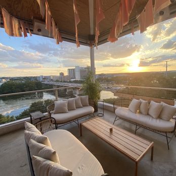 P6 - Cocktail Bars Near Me - Austin, Texas