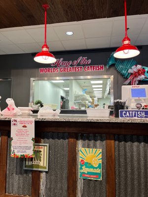 Piggybacks BBQ & Catfish by null