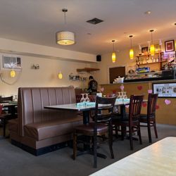 Thai House Restaurant and Sushi Bar - Dining area