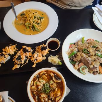Thai Spoon & Sushi - Red curry, tum yum soup, pad kee mao, ban zai roll. - Sushi Bars Near Me - Chicago, Illinois Thai Spoon & Sushi - Red curry, tum yum soup, pad kee mao, ban zai roll. - Sushi Bars Near Me - Chicago, Illinois