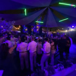 EOS Lounge