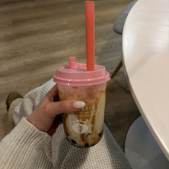 Robins Creamery - Vanilla Chai - Ice Cream & Frozen Yogurt Near Me - Nanuet, New York Robins Creamery - Vanilla Chai - Ice Cream & Frozen Yogurt Near Me - Nanuet, New York