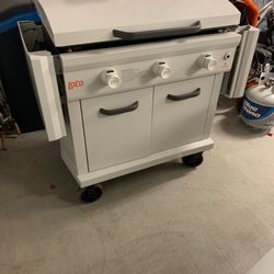 Hometown Ace Hardware - Loco grill , bought at Ace Hardware on Indian school road and 195th . Stay away from this Ace.... Update , got a refund ....finally