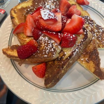 Madison Cafe and Grill - French Toast - Lebanese Near Me - Edgewater, New Jersey Madison Cafe and Grill - French Toast - Lebanese Near Me - Edgewater, New Jersey