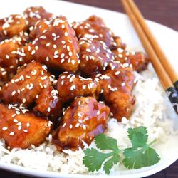 Fried Crispy Chicken - Sesame Chicken with White Rice