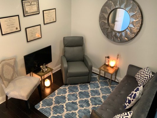 Improver your life with Hypnosis - If you want to improve in your life, we are happy to help you. We treat the following.
Quitting smoking: Stopping nicotine by reducing cravings and changing behavior triggers. I've helped over 150 people stop smoking cigarettes and vapes.
Weight loss: Overcoming emotional eating, sugar cravings, and portion control. I even help some people lose over 100 pounds.
Stress and anxiety: Calming the body and mind, especially before medical procedures or dental work.
Improving sleep: Treating insomnia and teaching the body how to relax deeply at night.
Overcoming phobias: Reducing extreme fears like flying, public speaking, or needles.
Helping you gain confidence to turn the rest of your life into the best of your life. Twy James Improver your life with Hypnosis - If you want to improve in your life, we are happy to help you. We treat the following.
Quitting smoking: Stopping nicotine by reducing cravings and changing behavior triggers. I've helped over 150 people stop smoking cigarettes and vapes.
Weight loss: Overcoming emotional eating, sugar cravings, and portion control. I even help some people lose over 100 pounds.
Stress and anxiety: Calming the body and mind, especially before medical procedures or dental work.
Improving sleep: Treating insomnia and teaching the body how to relax deeply at night.
Overcoming phobias: Reducing extreme fears like flying, public speaking, or needles.
Helping you gain confidence to turn the rest of your life into the best of your life. Twy James