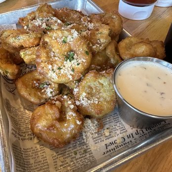 Duke's Northwoods - Pickles - Wine Bars Near Me - St. Charles, Illinois