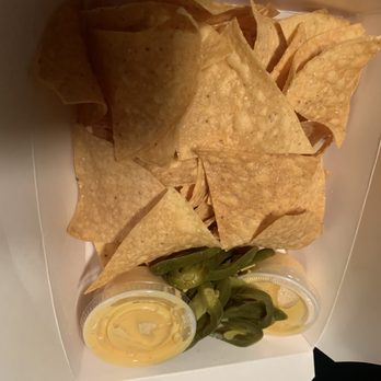 Tacos Para La Vida - Queso and Chips - Food Delivery Services Near Me