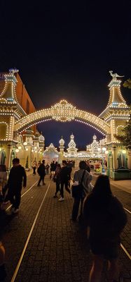 Tokyo DisneySea by null