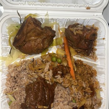 King Barka - Brown stew chicken with rice and peas - Caribbean Near Me - New York, New York King Barka - Brown stew chicken with rice and peas - Caribbean Near Me - New York, New York
