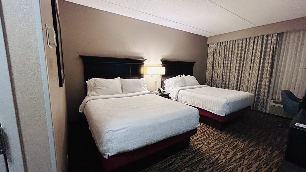 Hampton Inn & Suites Cleveland-Airport/Middleburg Heights