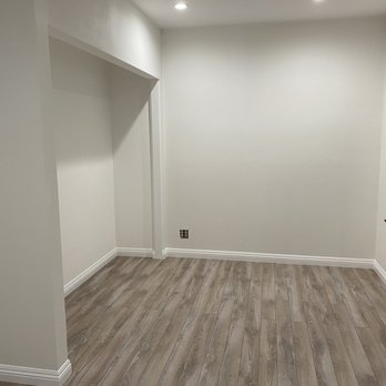 Prestige Home Building - empty room with wood floors - General Contractors Near Me - Hemet, California Prestige Home Building - empty room with wood floors - General Contractors Near Me - Hemet, California