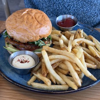 Café No Sé - Salmon burger - Cafes Near Me - Austin, Texas