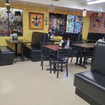 La Chabelita Taqueria - Dining area - Tacos Near Me - Beaverton, Oregon