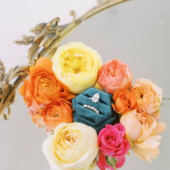 Dream Flowers - detail photos with ring - Florists Near Me - San Leandro, California Dream Flowers - detail photos with ring - Florists Near Me - San Leandro, California