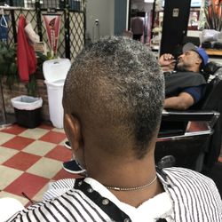 Roland's Unisex Barber Shop