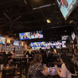 DTC Sports Grille - Inside