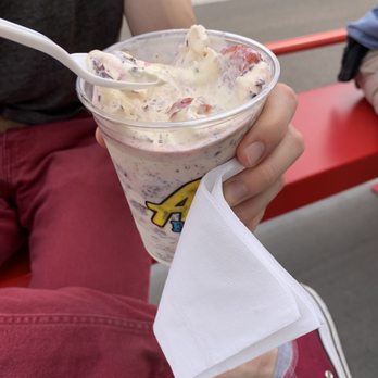 Andy's Frozen Custard - Snow monster strawberry and chocolate chips - Ice Cream & Frozen Yogurt Near Me - Gilbert, Arizona Andy's Frozen Custard - Snow monster strawberry and chocolate chips - Ice Cream & Frozen Yogurt Near Me - Gilbert, Arizona