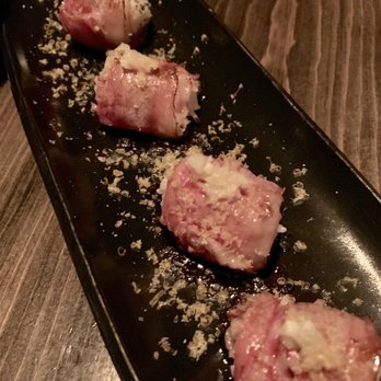 Booze Box - Wagyu sushi 5/5 - Cocktail Bars Near Me - Chicago, Illinois