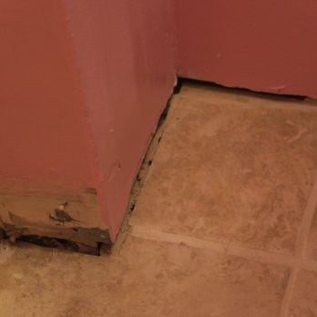 Seaside Vacations - Water damage/mold in hall bathroom - Vacation Rentals Near Me - Kitty Hawk, North Carolina Seaside Vacations - Water damage/mold in hall bathroom - Vacation Rentals Near Me - Kitty Hawk, North Carolina