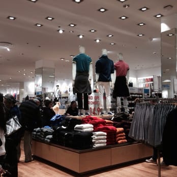 UNIQLO - Women's Clothing Near Me - Daly City, California UNIQLO - Women's Clothing Near Me - Daly City, California