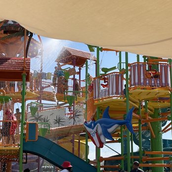 Six Flags Hurricane Harbor - Water Parks Near Me - Concord, California