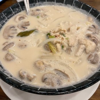 Bhan Mae Vane - Tom Kha
Chicken Coconut soup with lemongrass, galangal, kaffir lime leaves and fresh mushrooms - Thai Near Me - Alameda, California Bhan Mae Vane - Tom Kha
Chicken Coconut soup with lemongrass, galangal, kaffir lime leaves and fresh mushrooms - Thai Near Me - Alameda, California