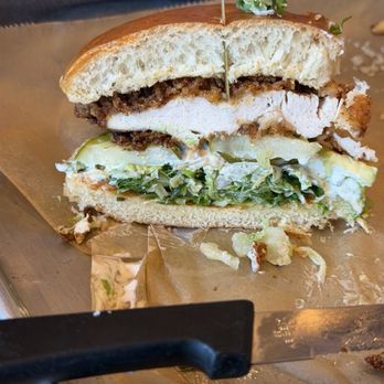 Big Buns - Fricking good BBQ Fricken Good Fried Chicken Sandwich - Burgers Near Me - McLean, Virginia