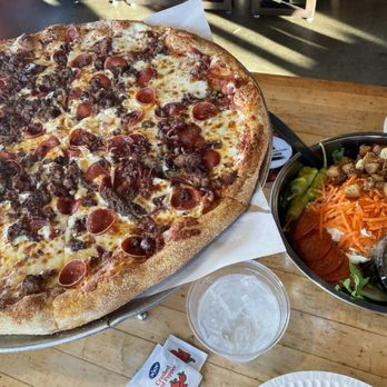 Sgt. Pepperoni's Pizza Store - Pepperoni and sausage pizza, house salad - Pizza Near Me - Irvine, California Sgt. Pepperoni's Pizza Store - Pepperoni and sausage pizza, house salad - Pizza Near Me - Irvine, California