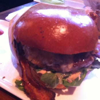 25 Degrees - The Number One - Burgers Near Me - Los Angeles, California
