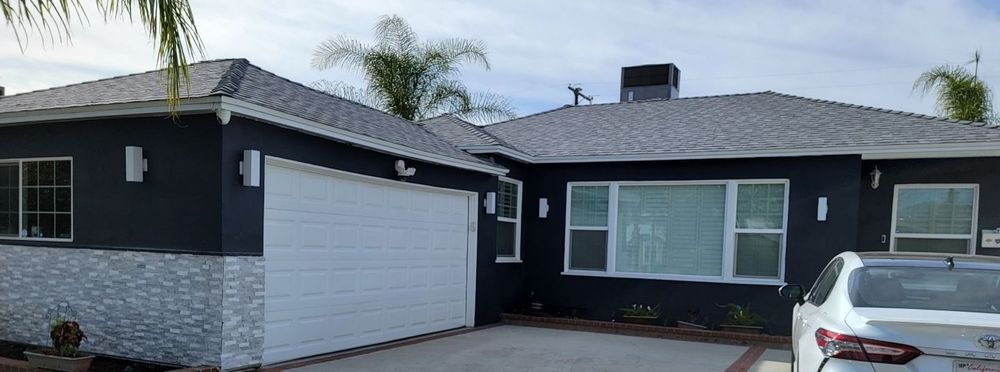 Slide of Arnol's Roofing