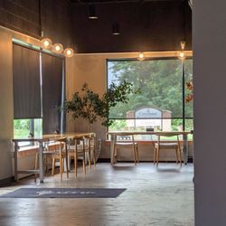 Muddy Goose Coffee Co. - Interior