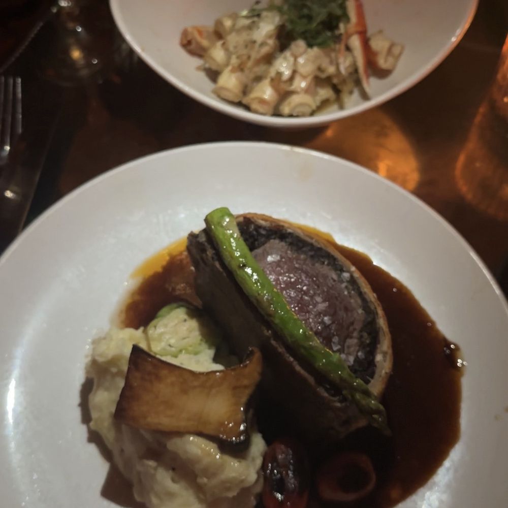 Gaslamp - King Arthur: snow crab and beef wellington - Steakhouses Near Me - Kailua, Hawaii Gaslamp - King Arthur: snow crab and beef wellington - Steakhouses Near Me - Kailua, Hawaii