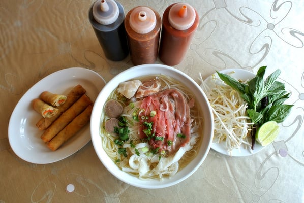 New Mee Fung Restaurant by null
