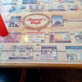 Ronnie's Cafe - The dining room area tables decorations. - Breakfast & Brunch Near Me - Glendale, Arizona