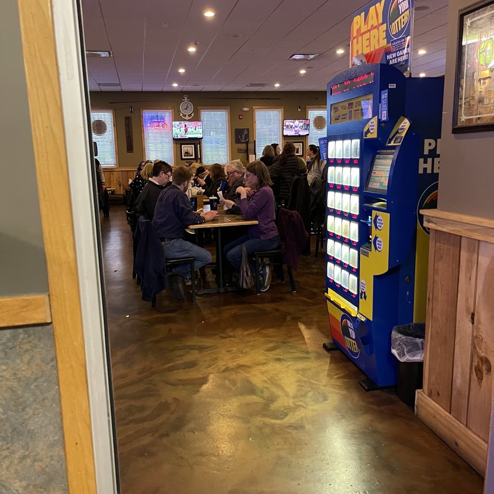 Bill Gray's Seabreeze - Trivia night in the tap room - Hot Dogs Near Me - Rochester, New York